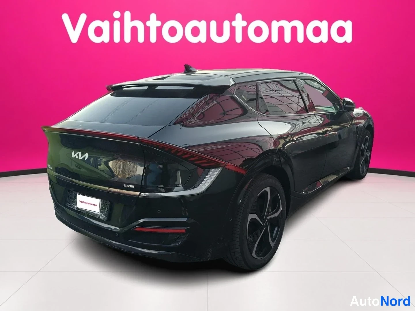 Musta Kia EV6 GT 2023, takaviisto, kuva 3