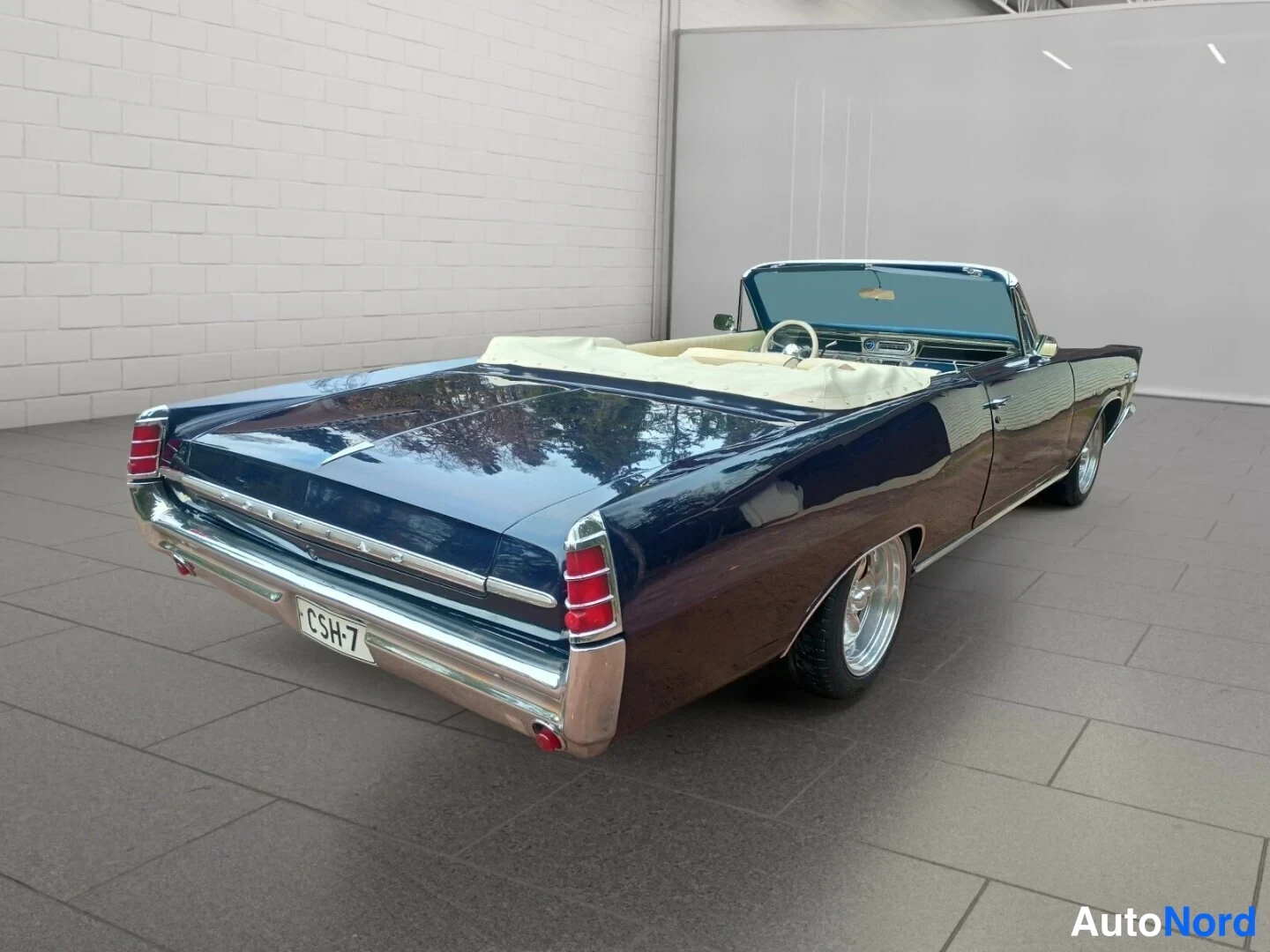 Blå Pontiac Catalina 1963, snett bakifrån, bild 14