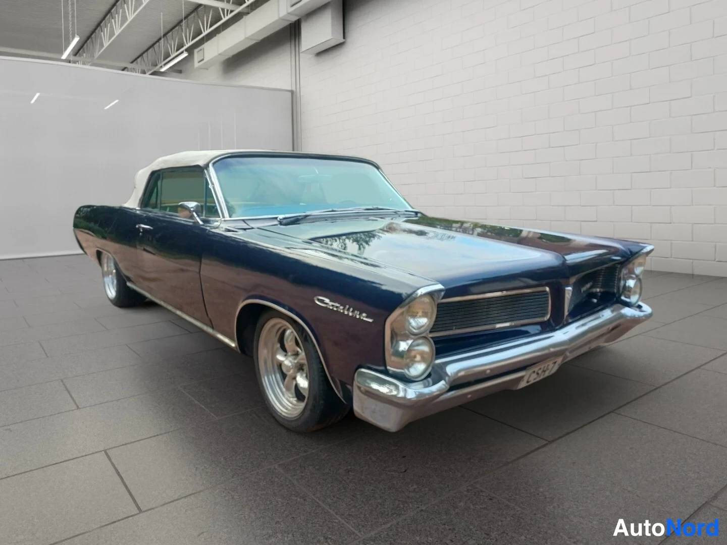 Blå Pontiac Catalina 1963, snett framifrån, fronten åt höger, bild 4