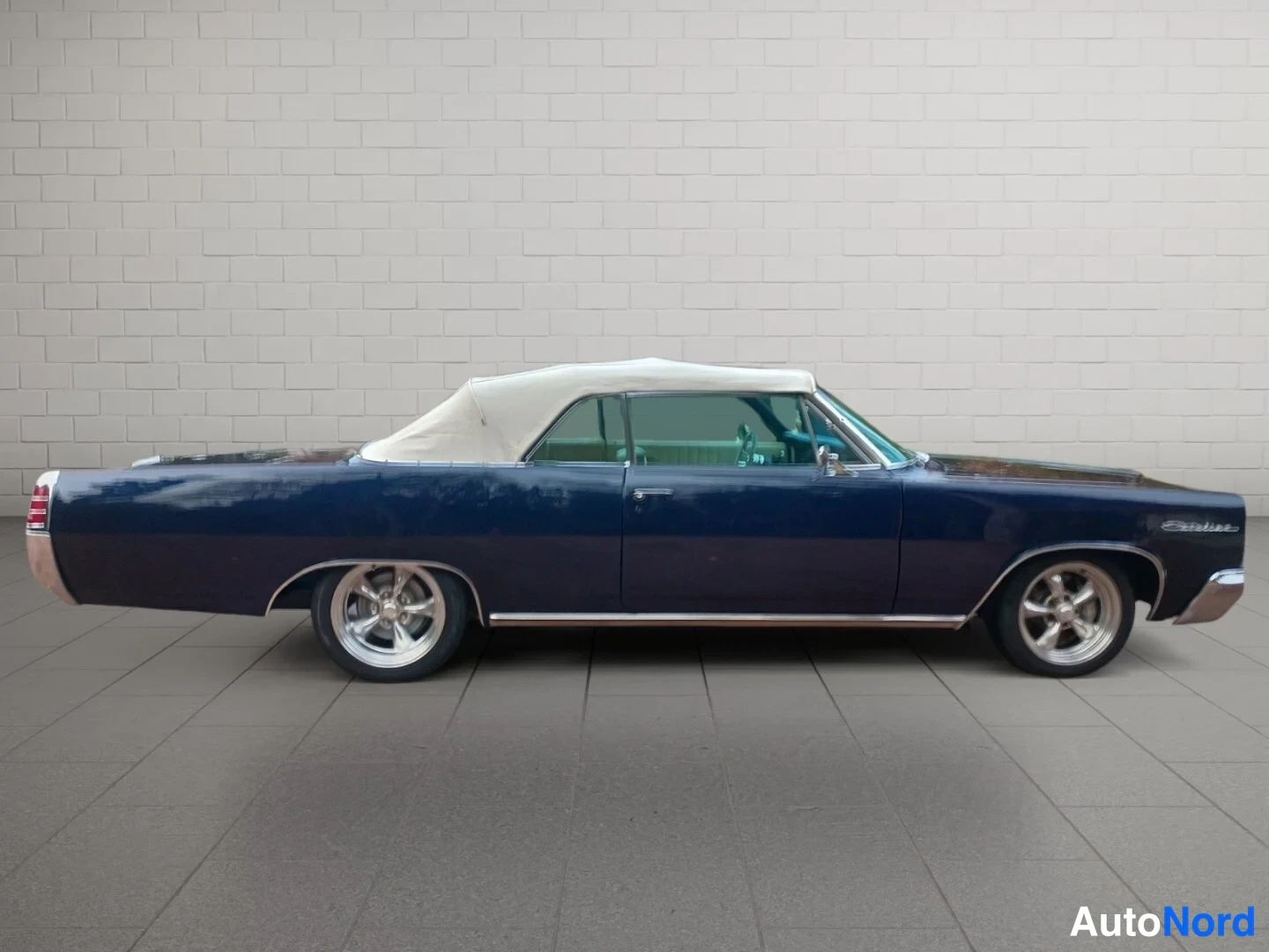 Blå Pontiac Catalina 1963, från sidan, bild 9