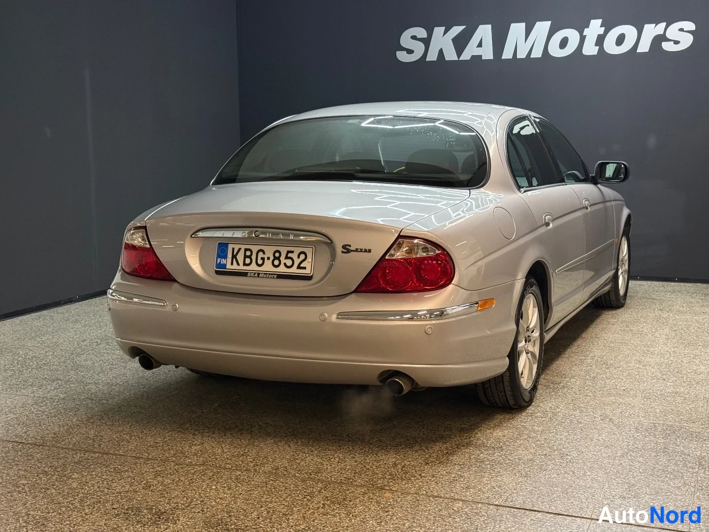 Hopea Jaguar S-Type 2000, takaviisto, kuva 7