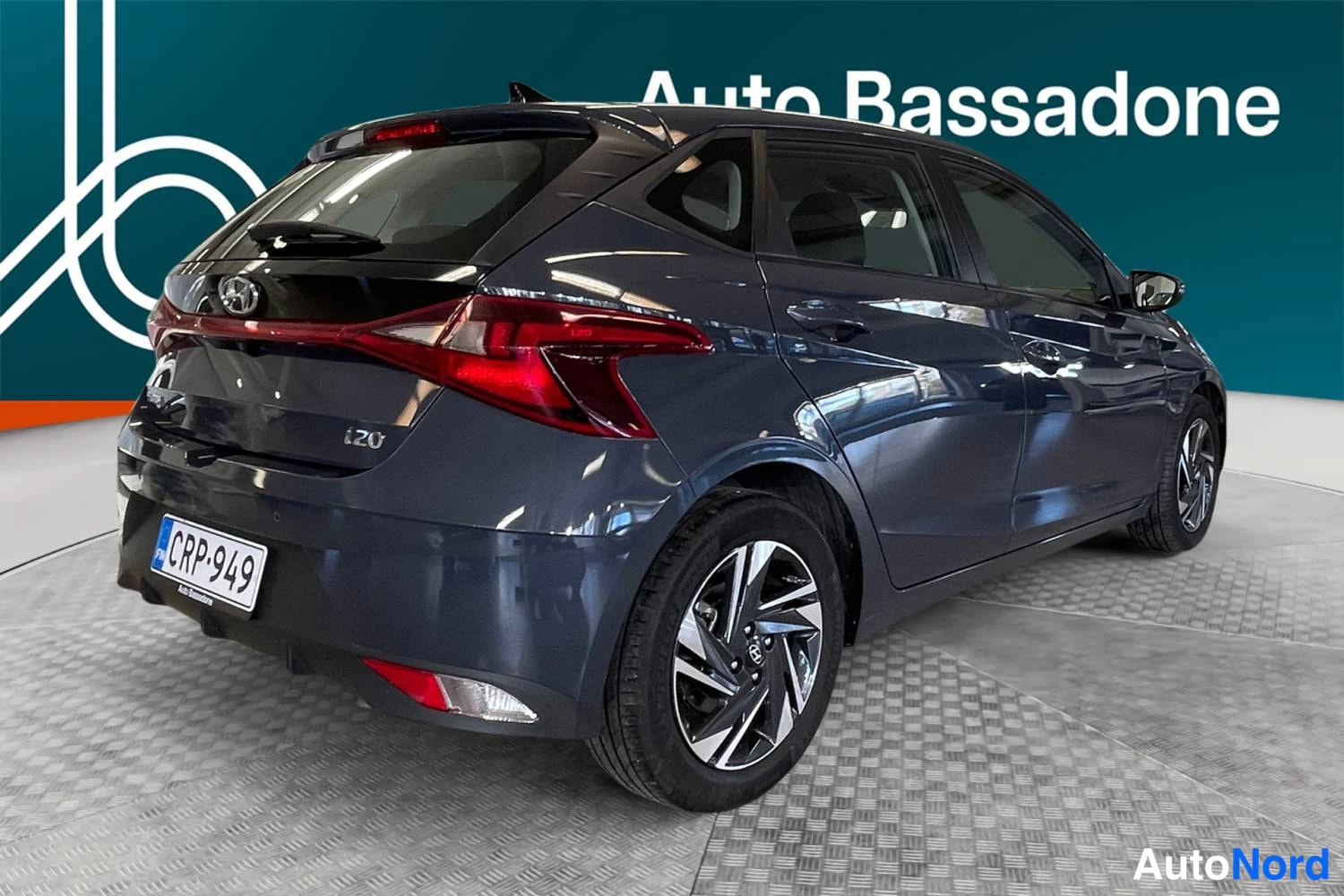 Harmaa Hyundai I20 2023, takaviisto, kuva 6