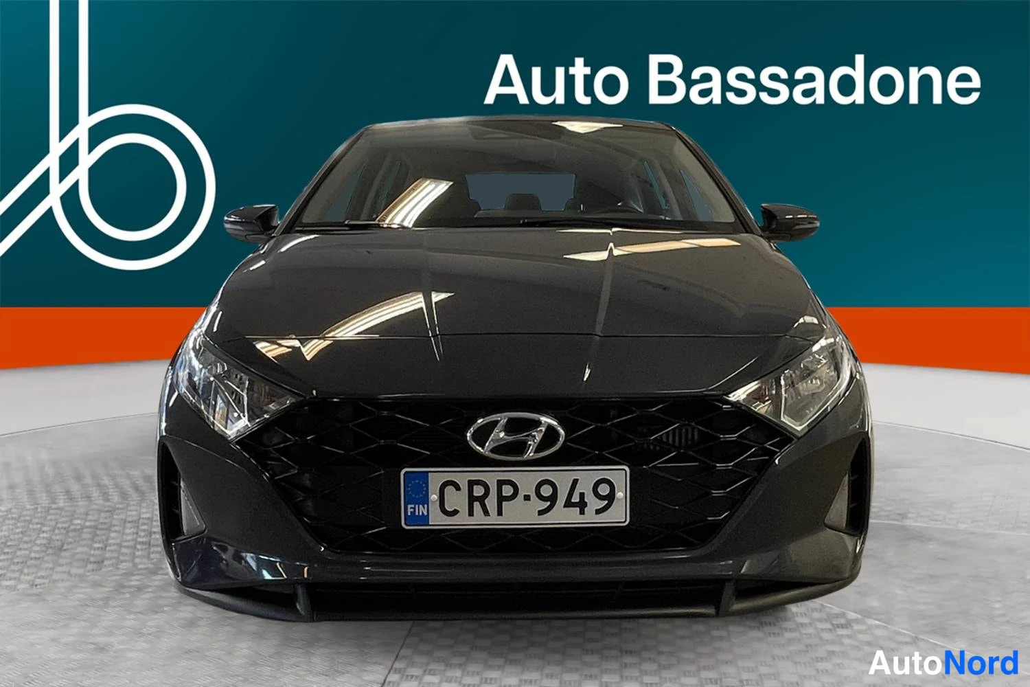 Harmaa Hyundai I20 2023, edestä, kuva 4