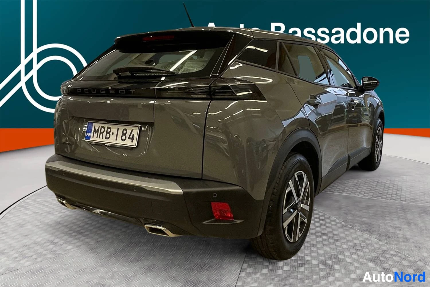 Harmaa Peugeot 2008 2024, takaviisto, kuva 7