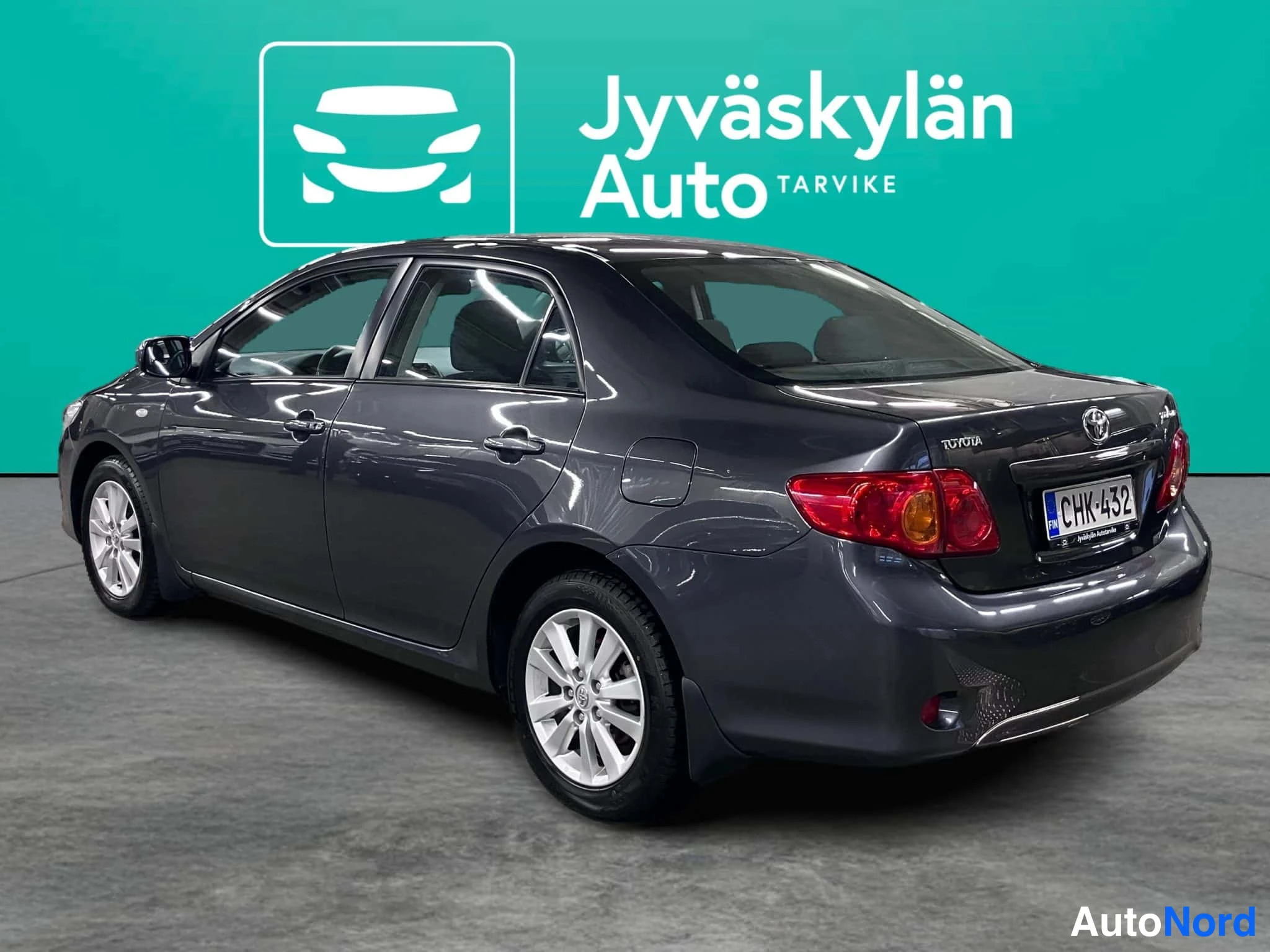 Harmaa Toyota Corolla 2010, takaviisto, kuva 5