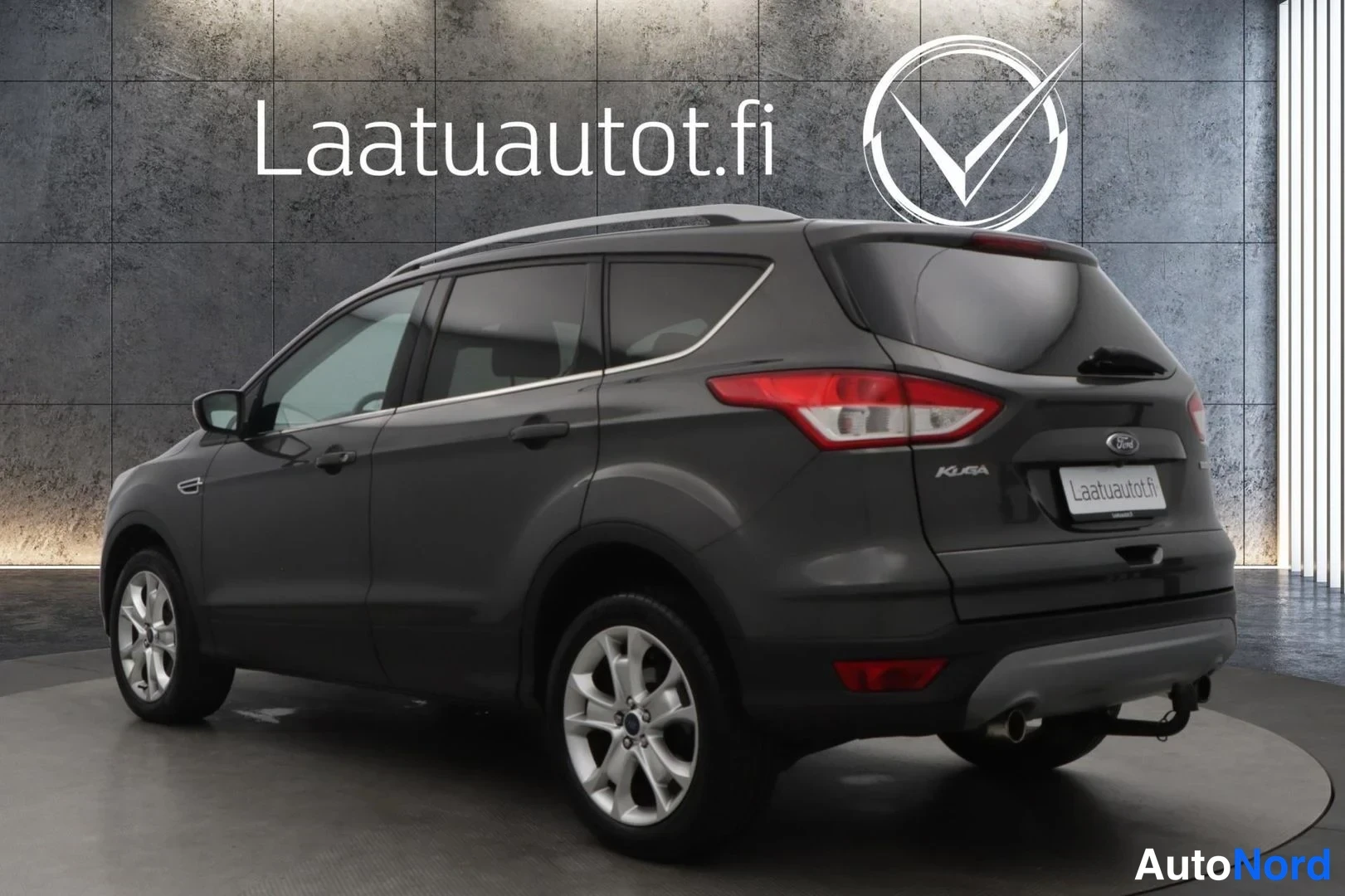 Harmaa Ford Kuga 2016, takaviisto, kuva 5