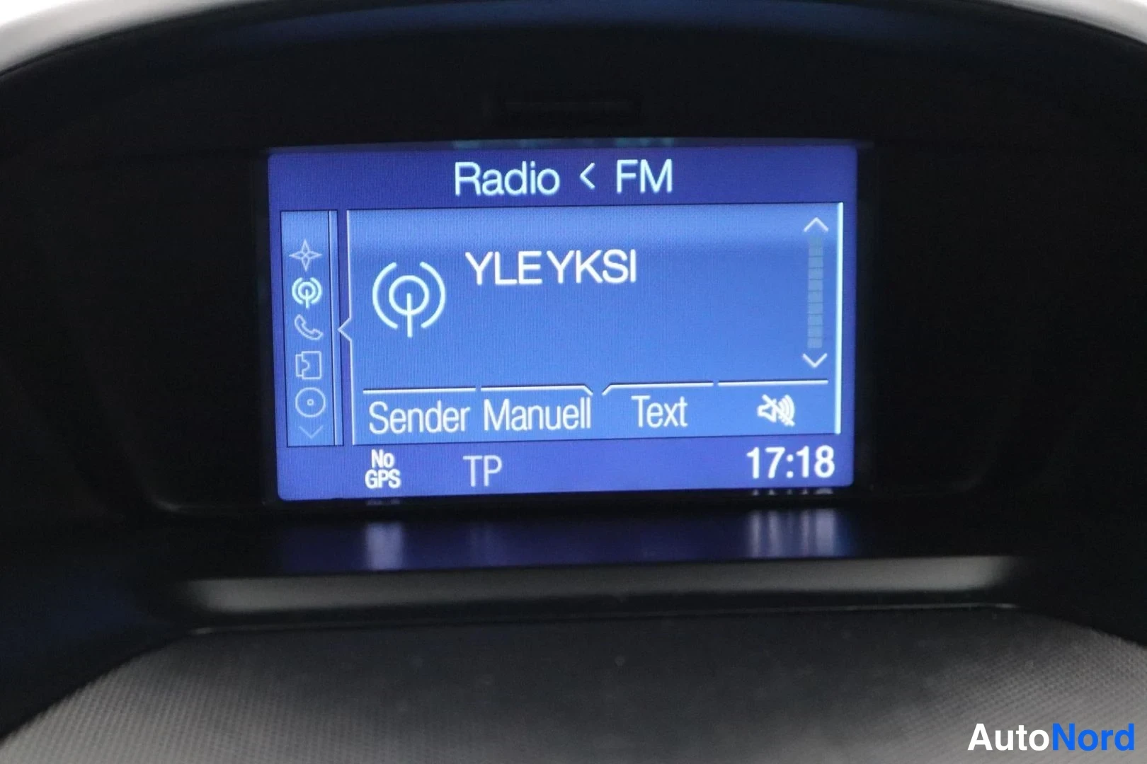 Harmaa Ford Kuga 2016, yksityiskohta, kuva 25