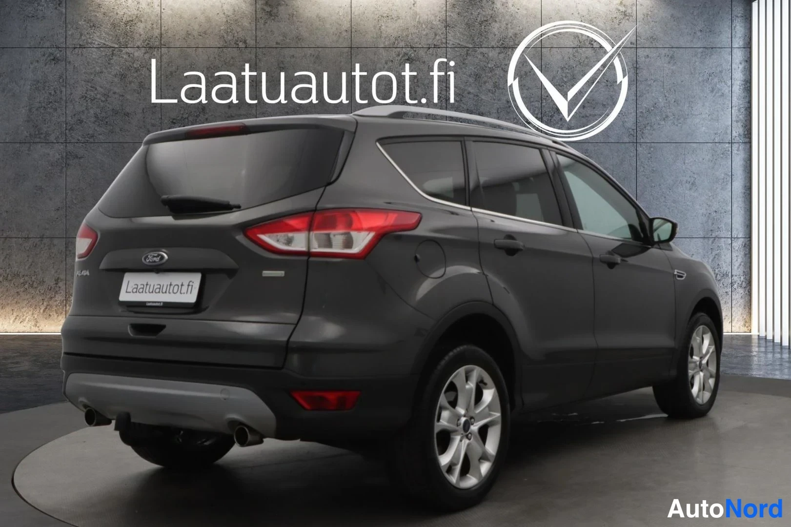 Harmaa Ford Kuga 2016, takaviisto, kuva 6