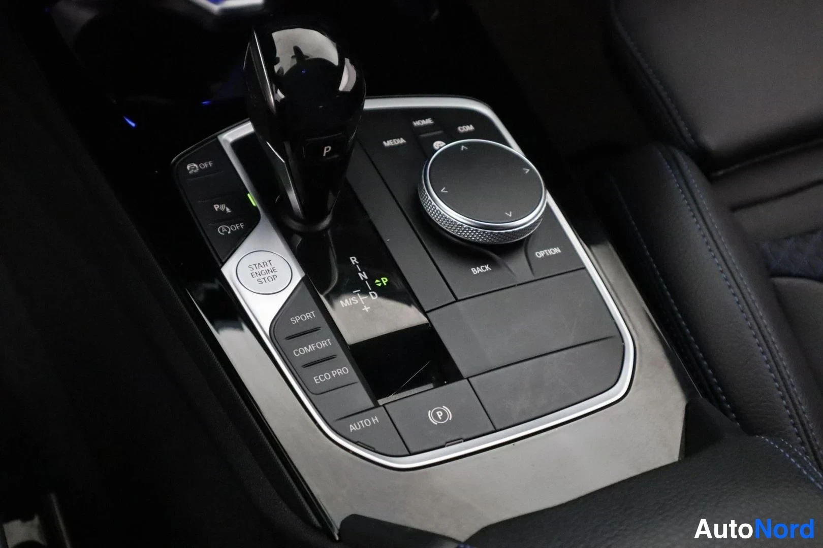 Valkoinen BMW 218i 2021, yksityiskohta, kuva 31