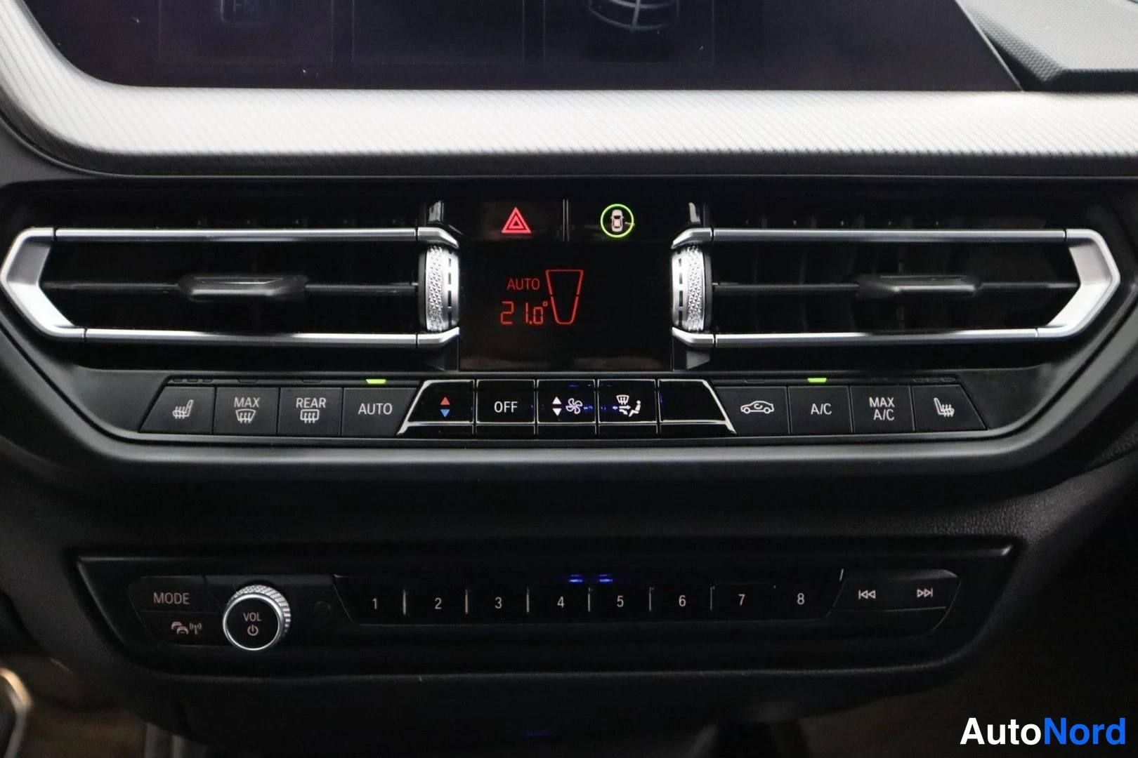 Valkoinen BMW 218i 2021, yksityiskohta, kuva 32