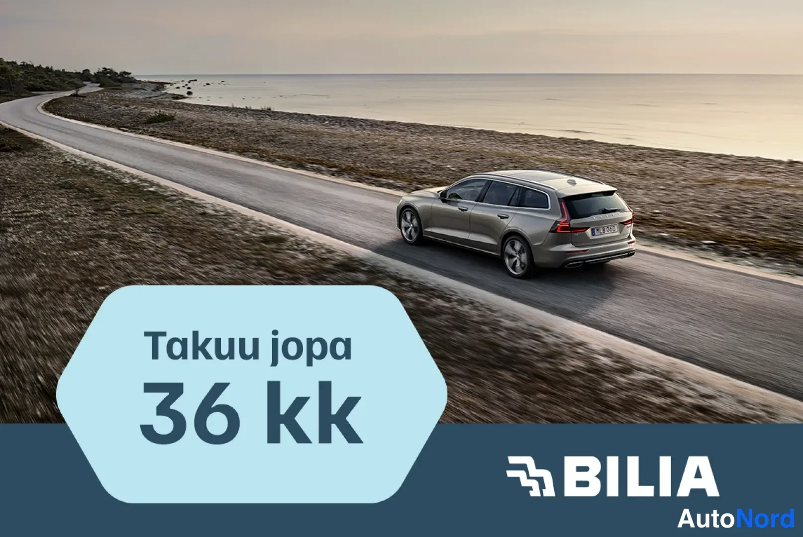 Valkoinen Volvo XC90 2023, takaviisto, kuva 6