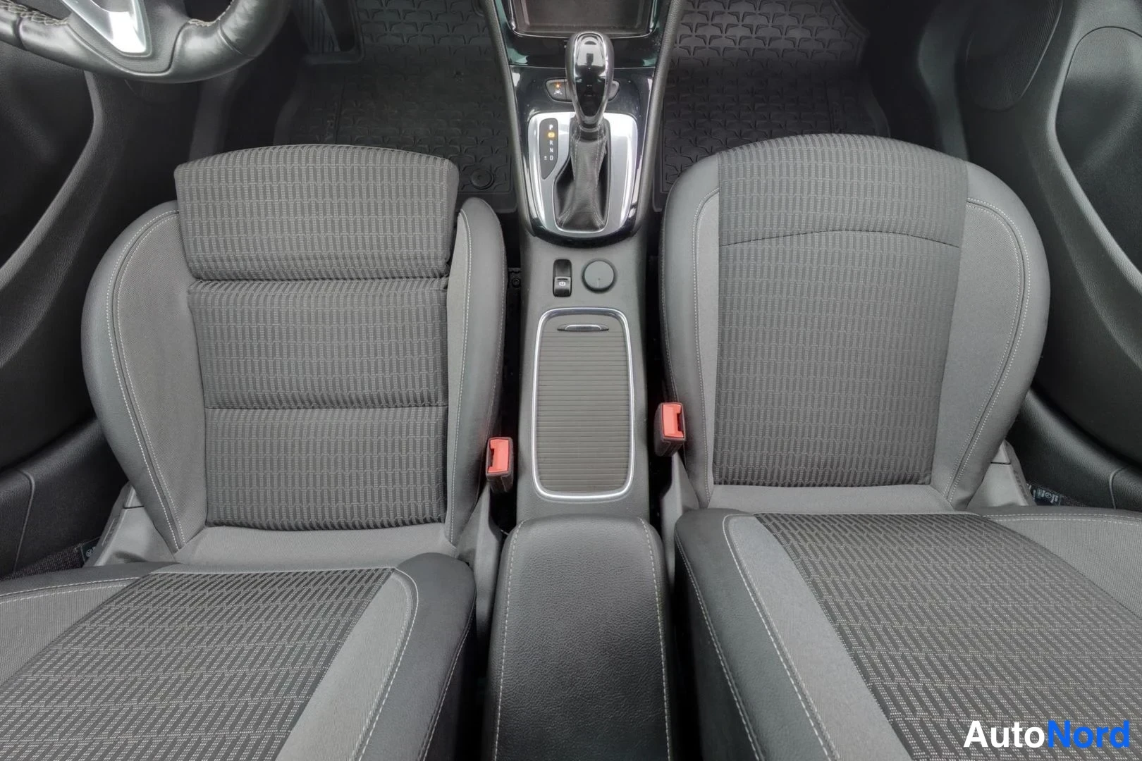 Harmaa Opel Astra Sports Tourer 2022, etuistuimet, kuva 12
