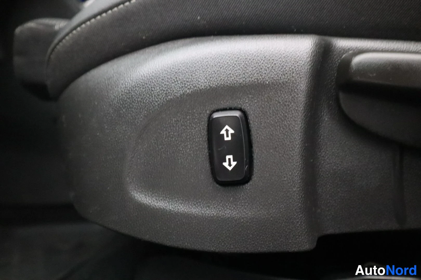 Harmaa Opel Astra Sports Tourer 2022, yksityiskohta, kuva 19