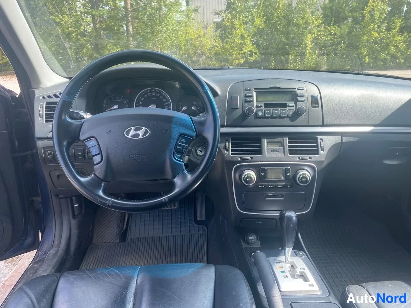 Sininen Hyundai Sonata 2007, ohjaamo, kuva 6