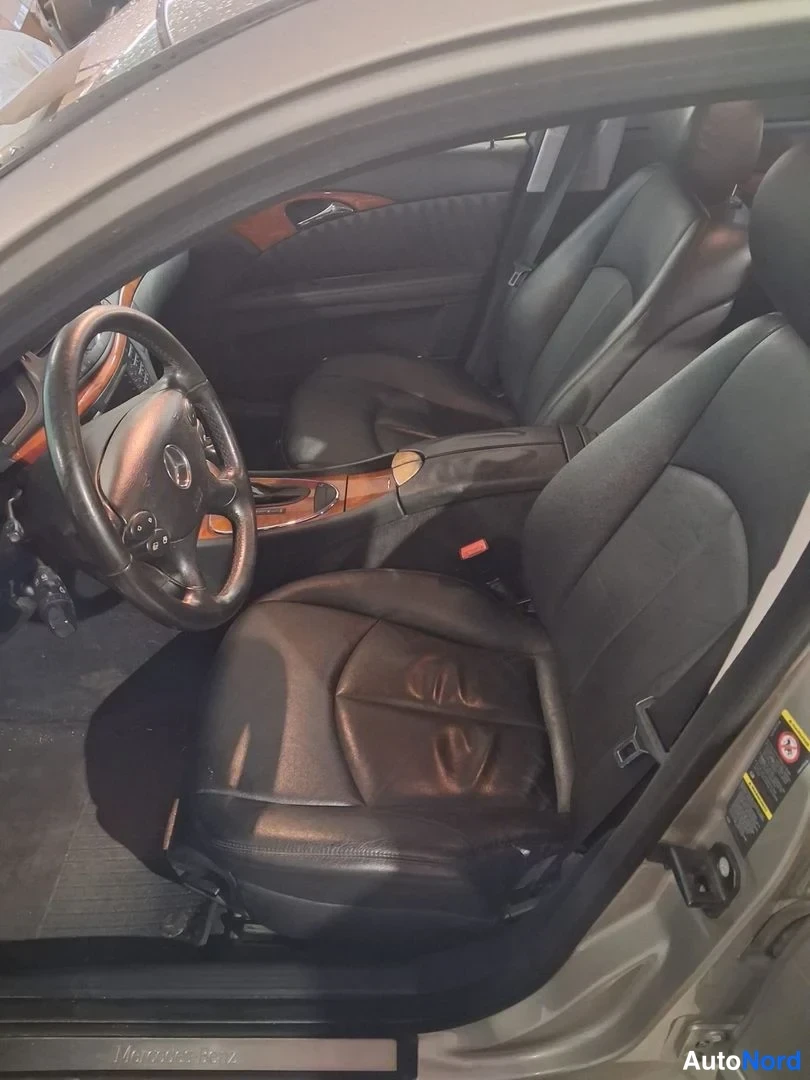 Harmaa Mercedes-Benz E  Farmari 2007, etuistuimet, kuva 4