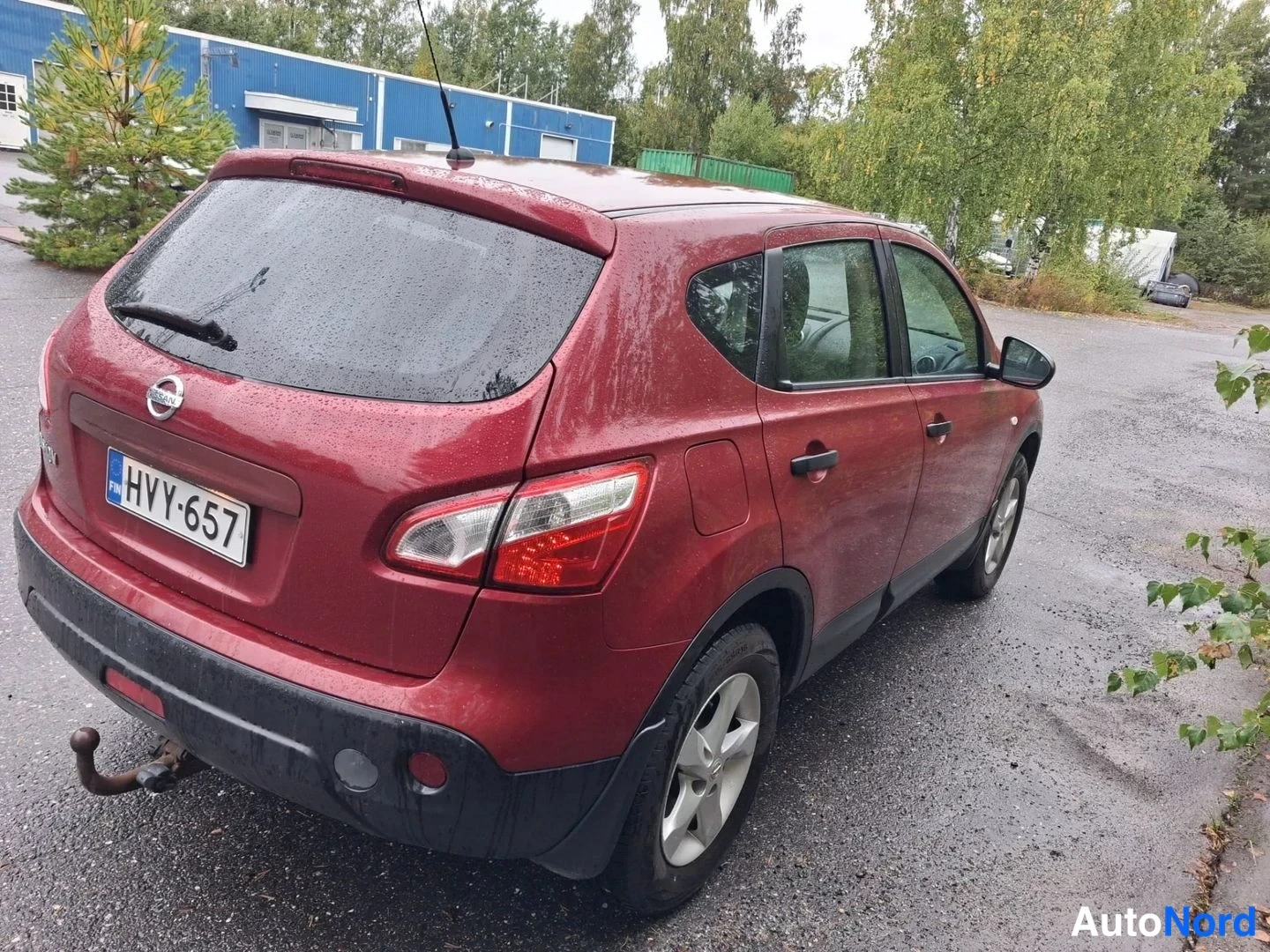 Punainen Nissan Qashqai 2011, takaviisto, kuva 5