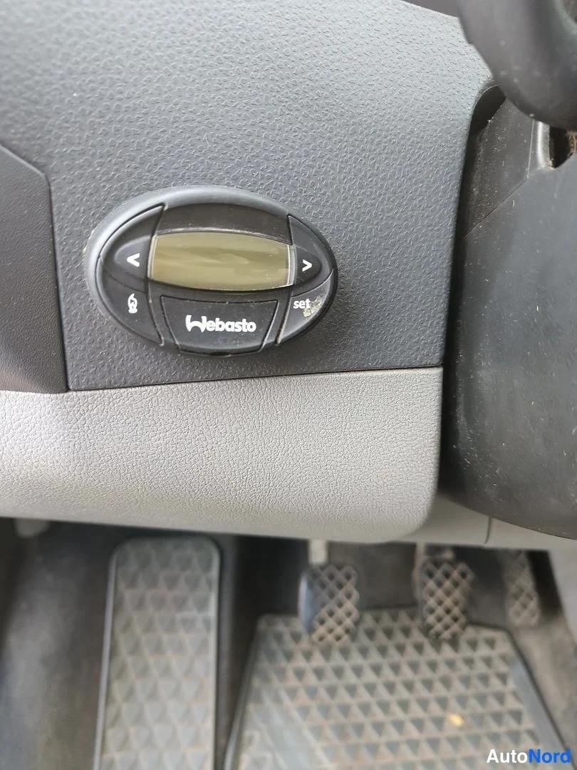 Vihreä Volkswagen Transporter 2005, yksityiskohta, kuva 10