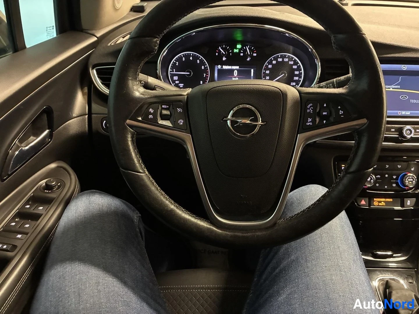 Harmaa Opel Mokka X 2017, yksityiskohta, kuva 15