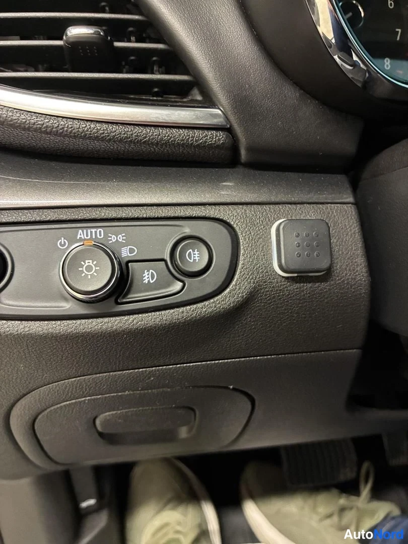 Harmaa Opel Mokka X 2017, yksityiskohta, kuva 21