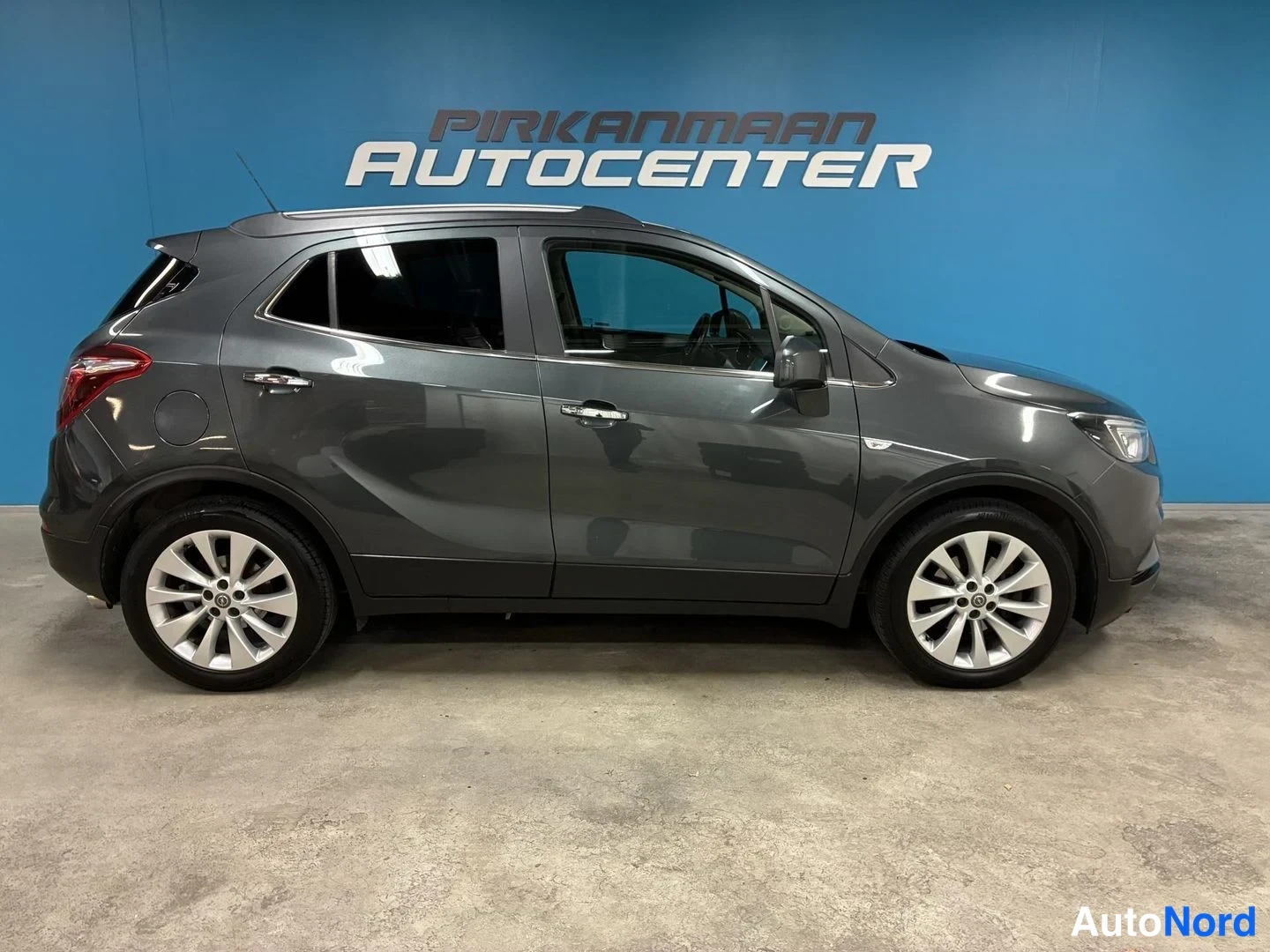 Harmaa Opel Mokka X 2017, sivulta, kuva 4