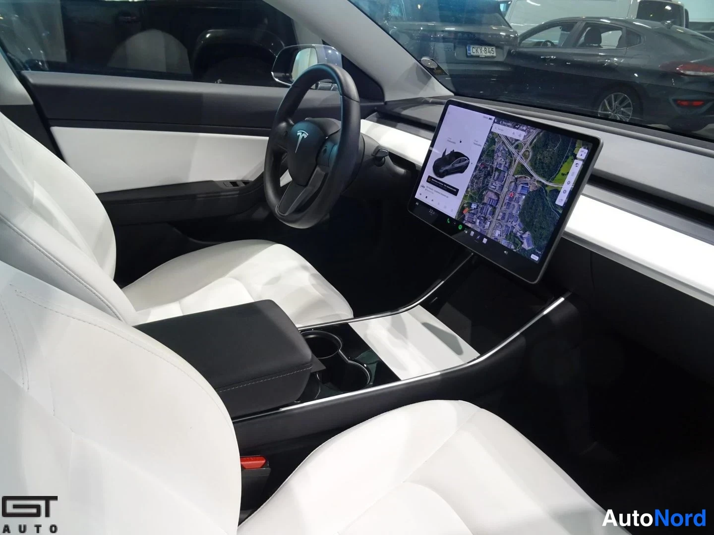 Harmaa Tesla Model 3 Performance 2020, ohjaamo, kuva 12