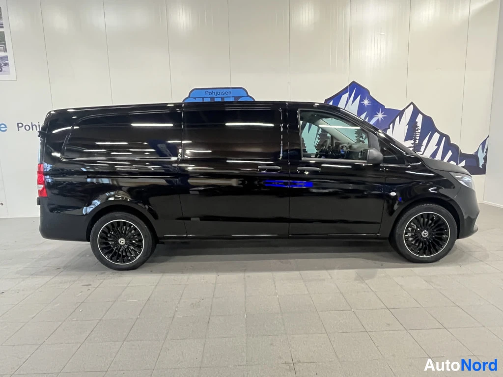 Musta Mercedes-Benz Vito 2026, sivulta, kuva 5