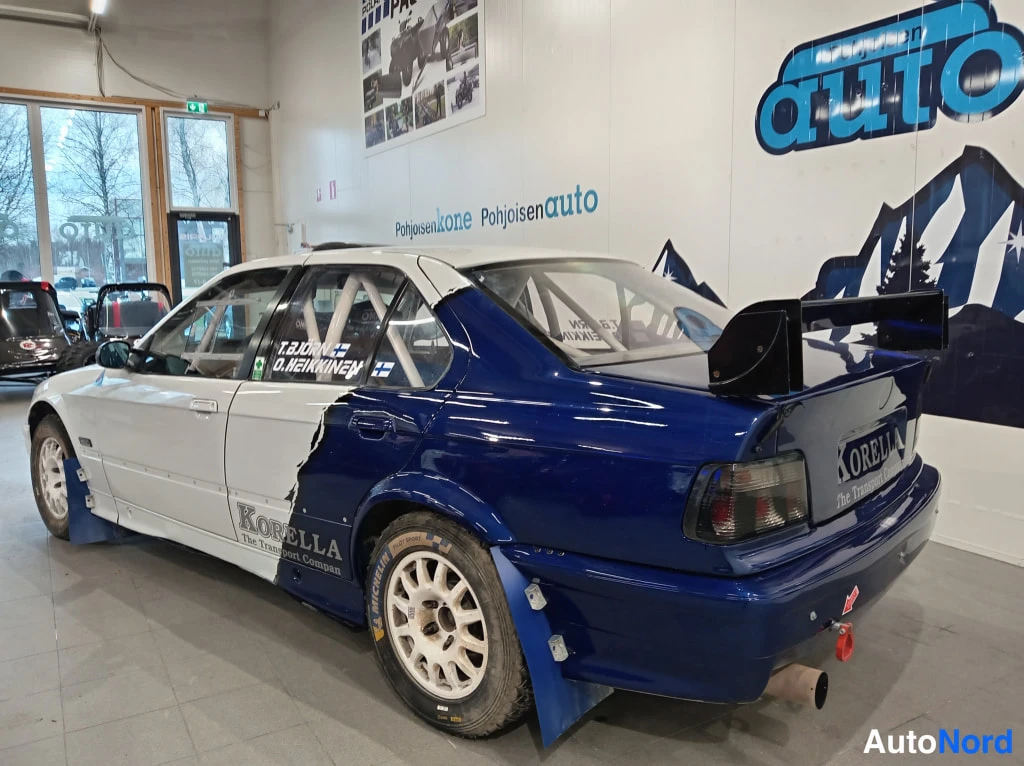 BMW M3 1991, takaviisto, kuva 7