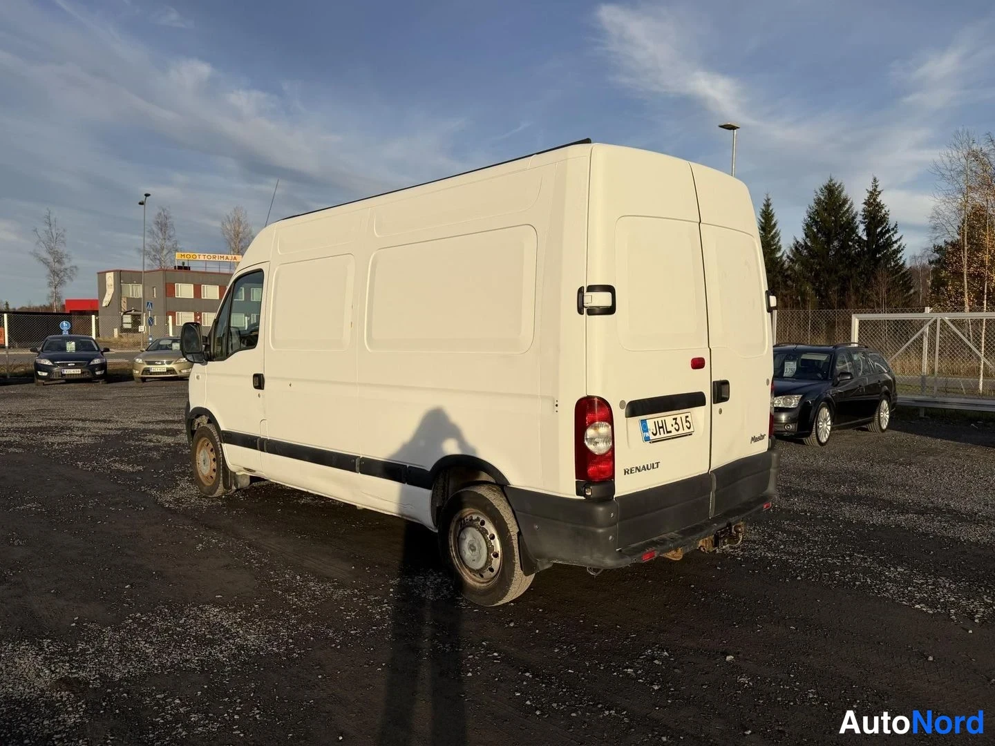 Valkoinen Renault Master 2008, takaviisto, kuva 5