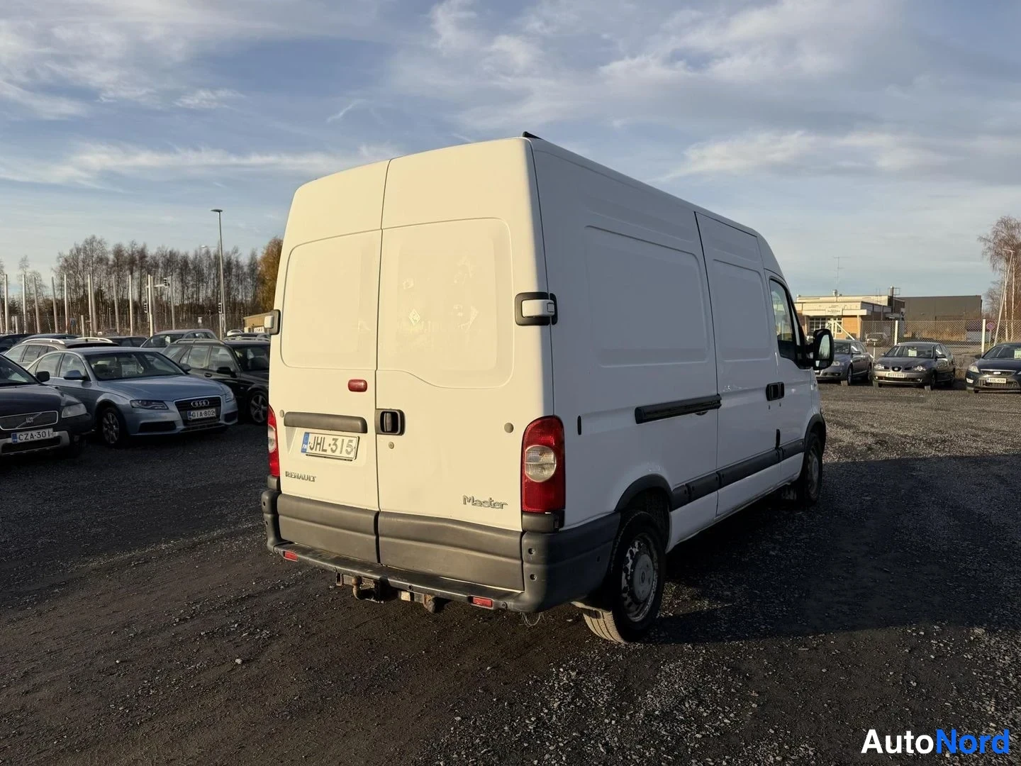 Valkoinen Renault Master 2008, takaviisto, kuva 6