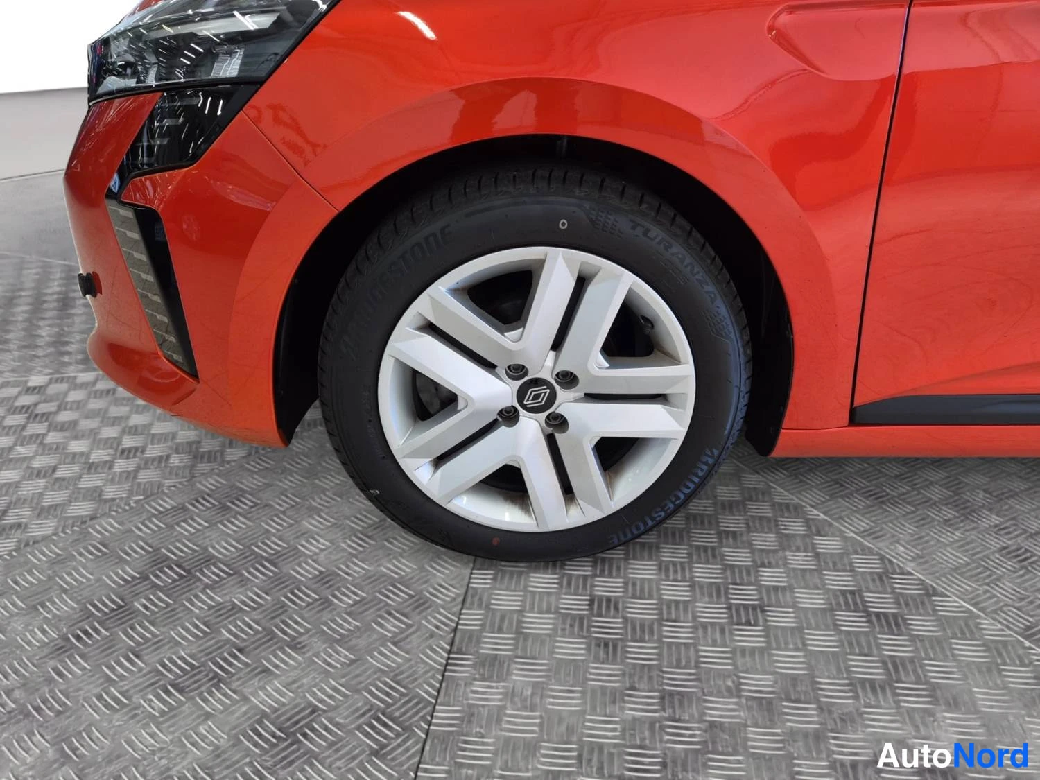 Punainen Renault Clio 2025, yksityiskohta, kuva 15