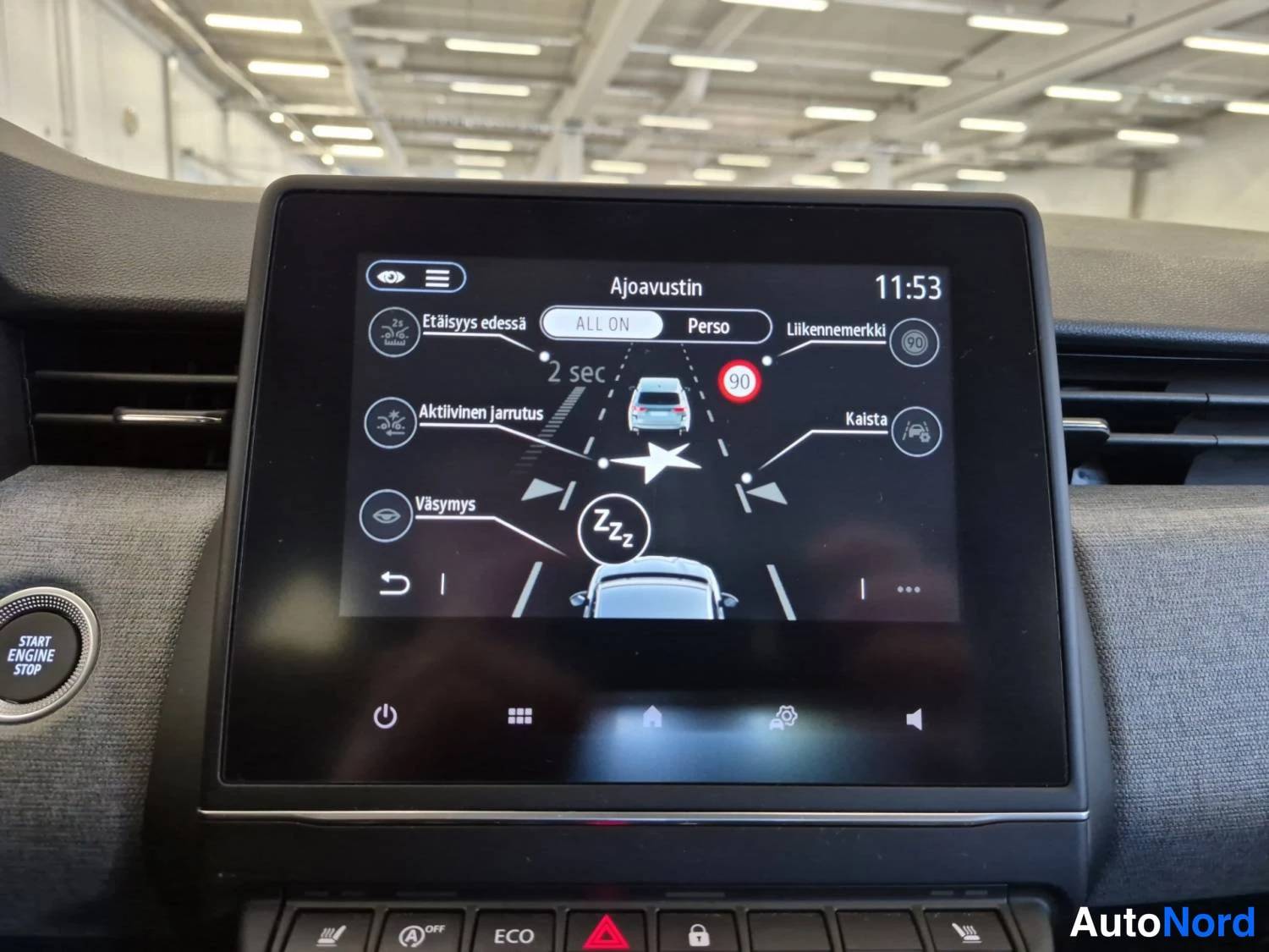 Punainen Renault Clio 2025, yksityiskohta, kuva 24