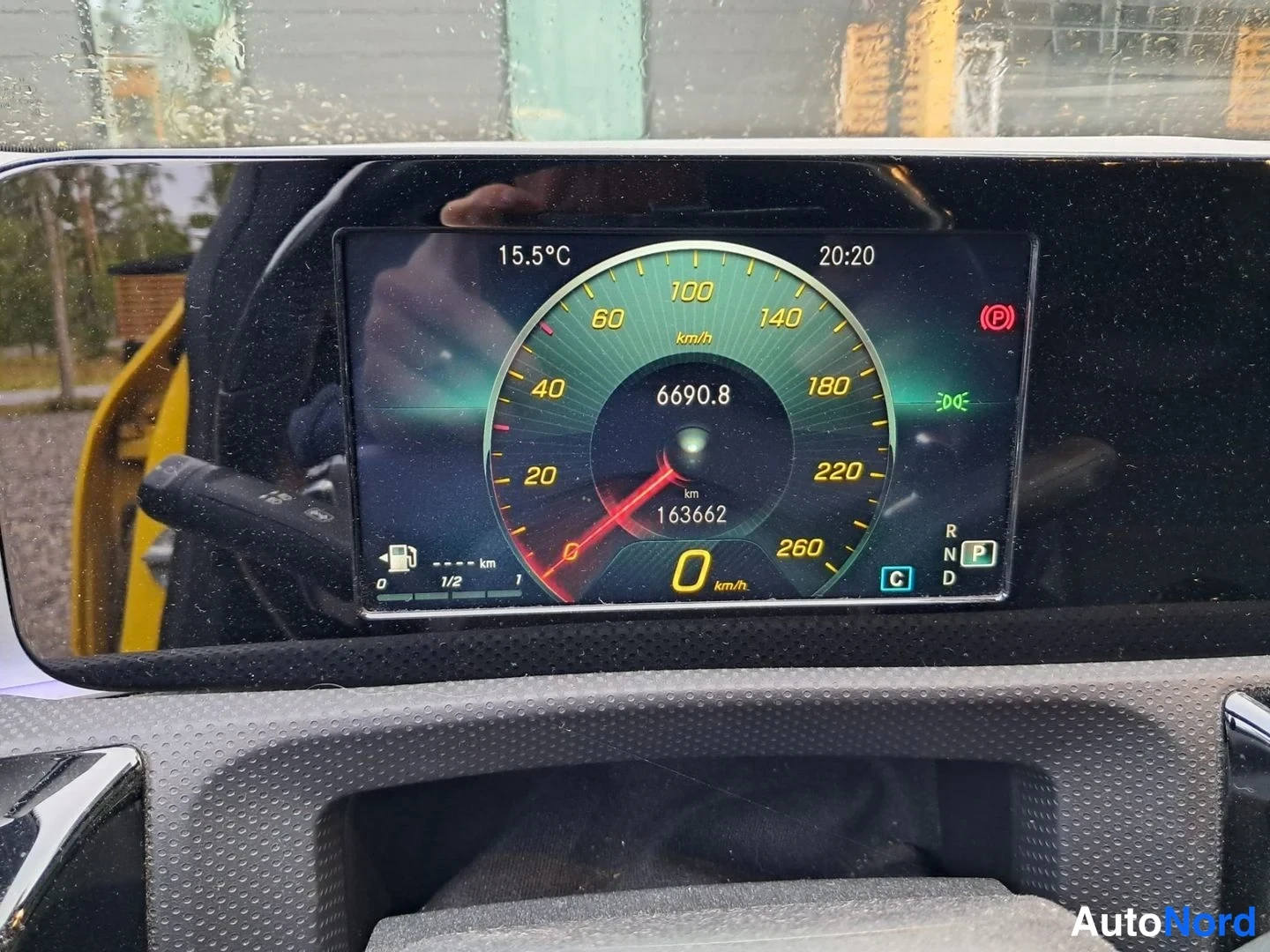 Keltainen Mercedes-Benz CLA 200 d 4MATIC 2020, yksityiskohta, kuva 9