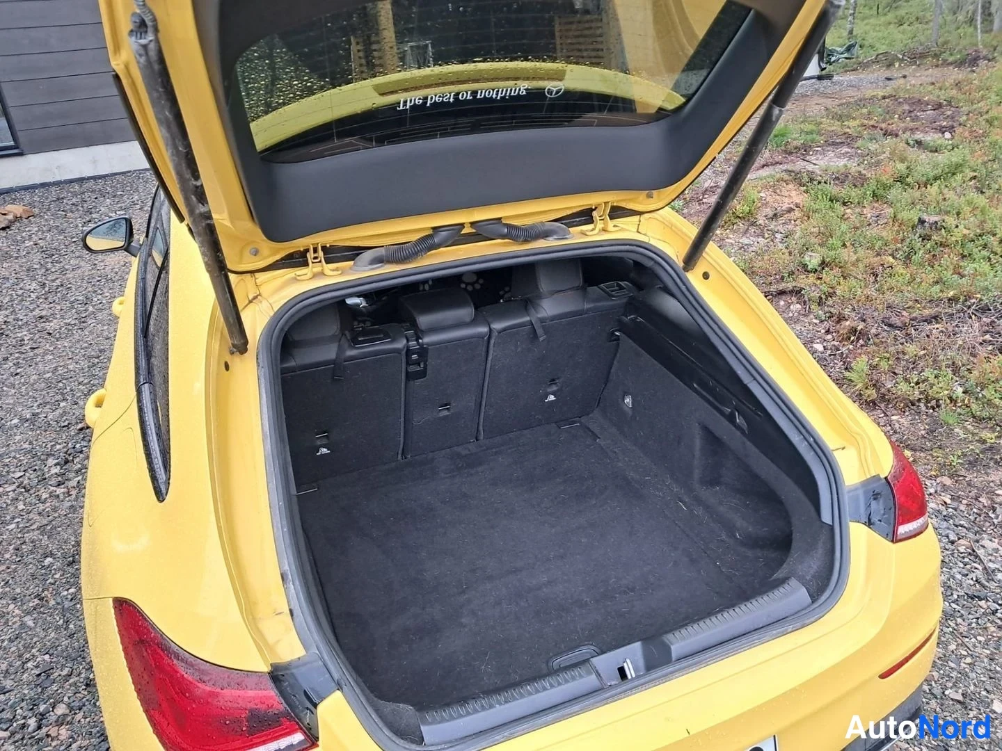 Keltainen Mercedes-Benz CLA 200 d 4MATIC 2020, tavaratila, kuva 7