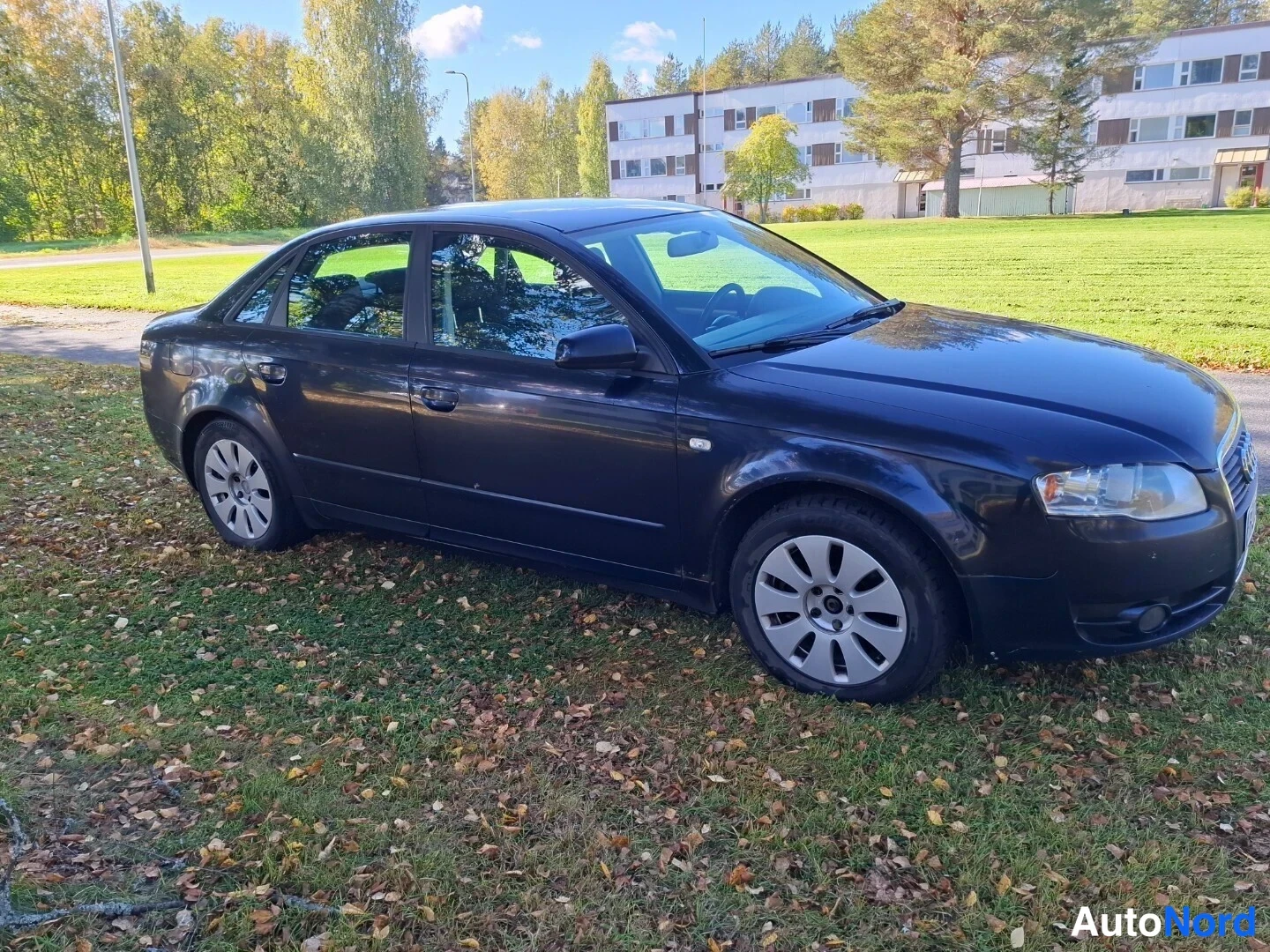 Sininen Audi A4 2006, etuviisto, keula oikealle, kuva 3