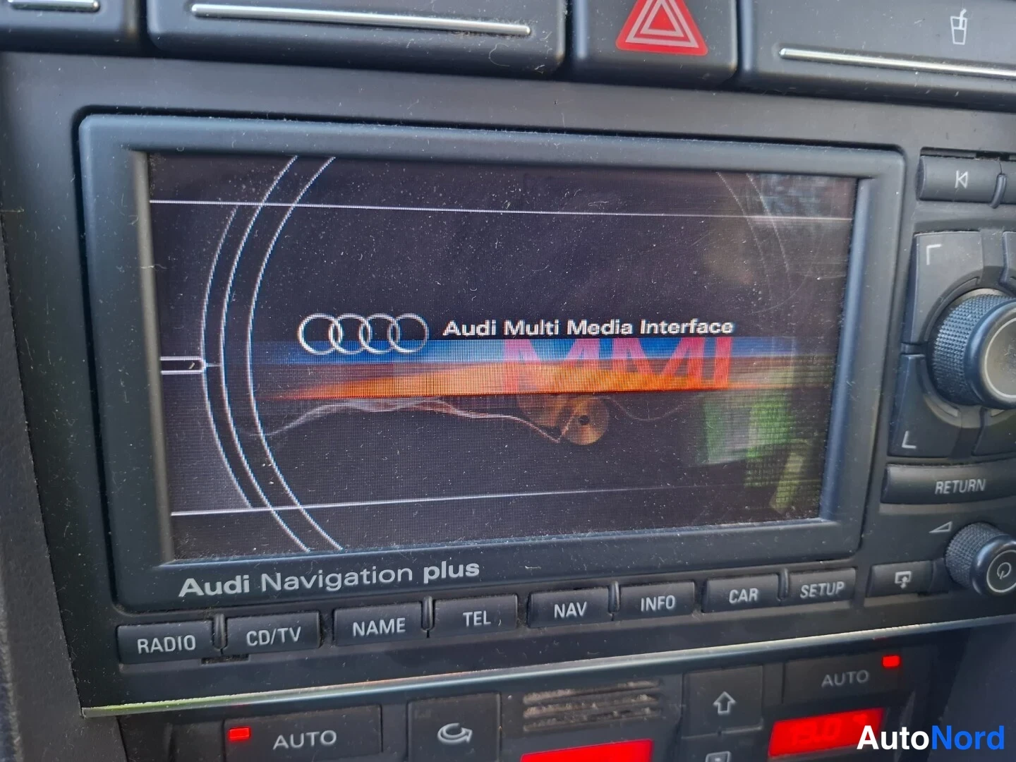 Sininen Audi A4 2006, yksityiskohta, kuva 10
