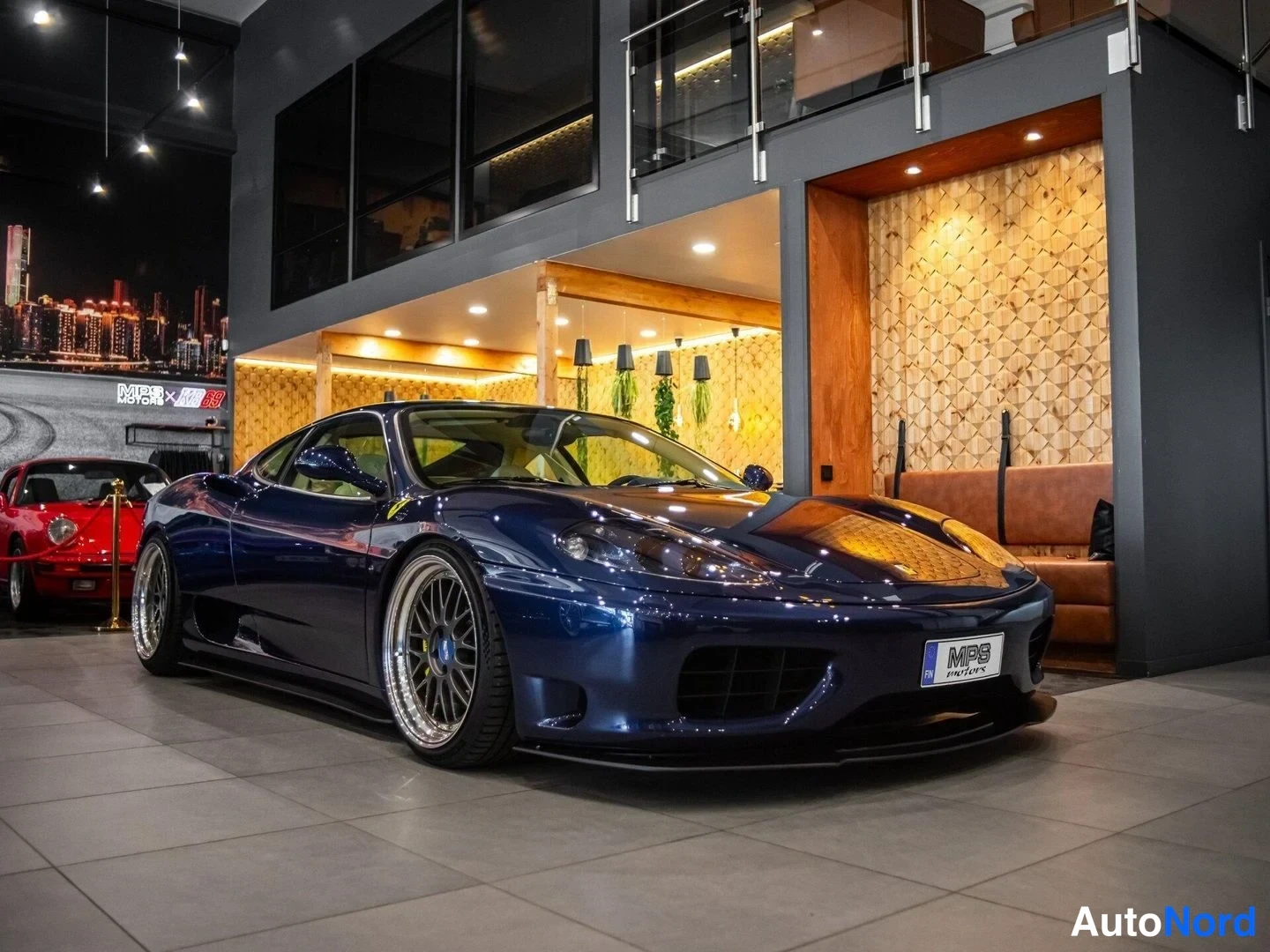 Sininen Ferrari 360 Modena 1999, etuviisto, keula oikealle, kuva 2
