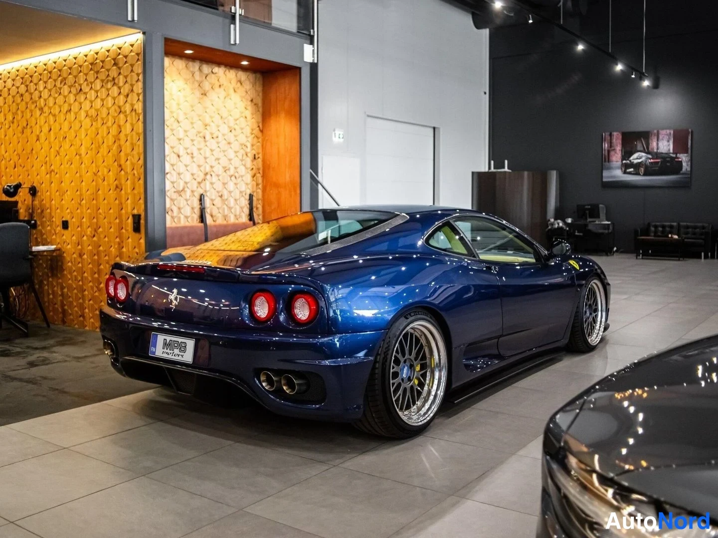Sininen Ferrari 360 Modena 1999, takaviisto, kuva 6