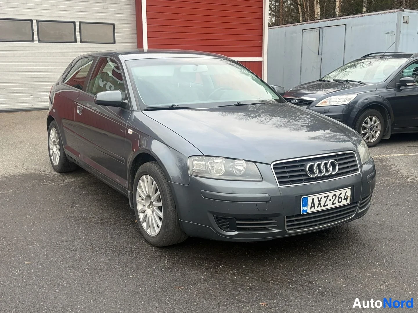 Harmaa Audi A3 2004, etuviisto, keula oikealle, kuva 2