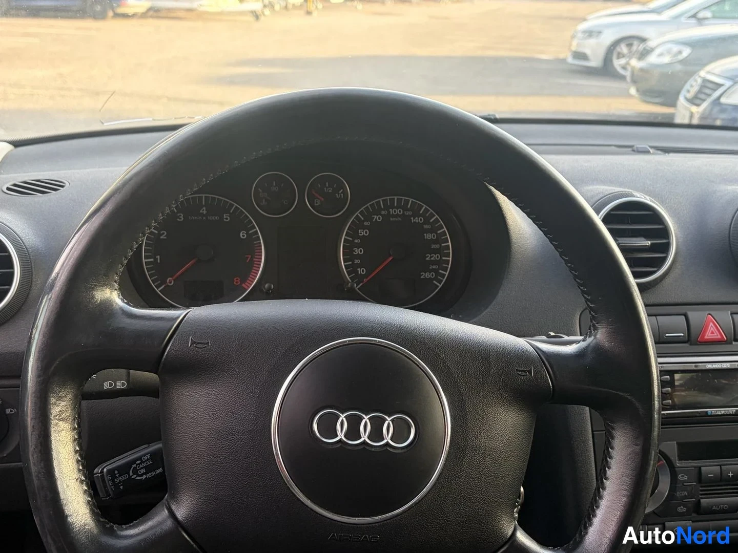 Harmaa Audi A3 2004, yksityiskohta, kuva 7
