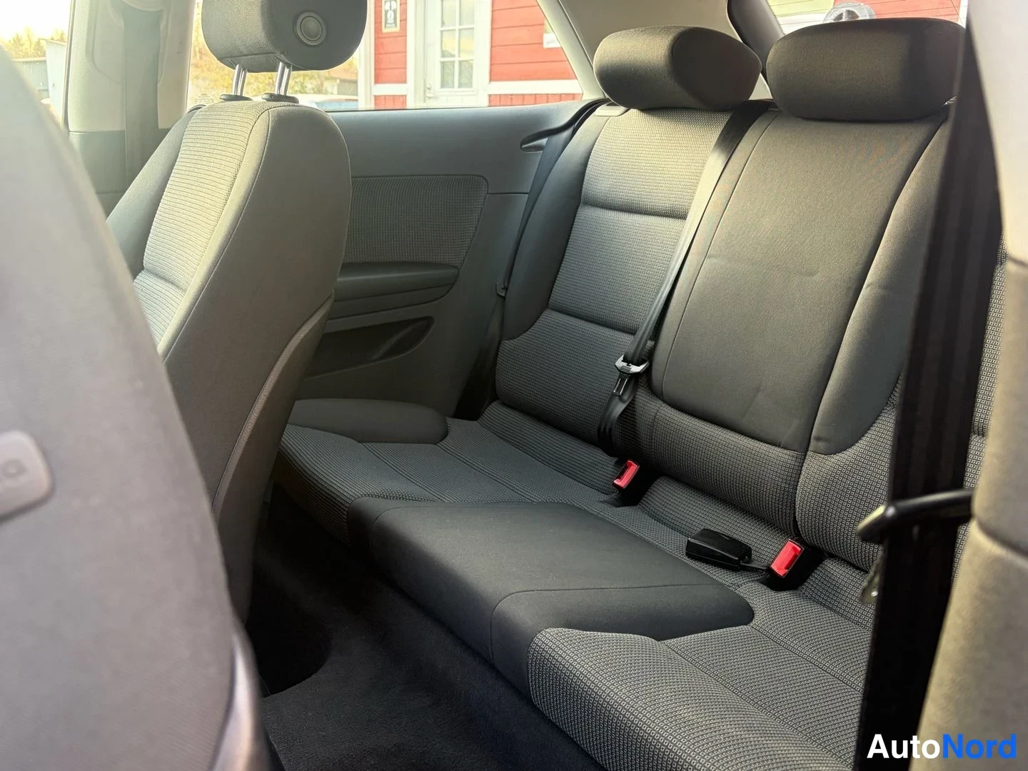 Harmaa Audi A3 2004, takaistuimet, kuva 6