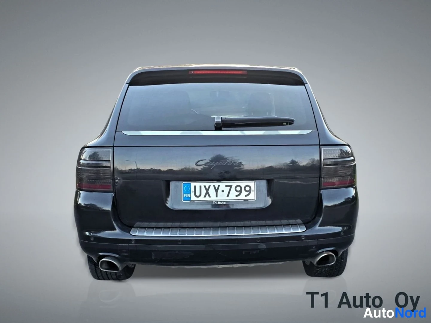 Musta Porsche Cayenne 2005, takaa, kuva 11