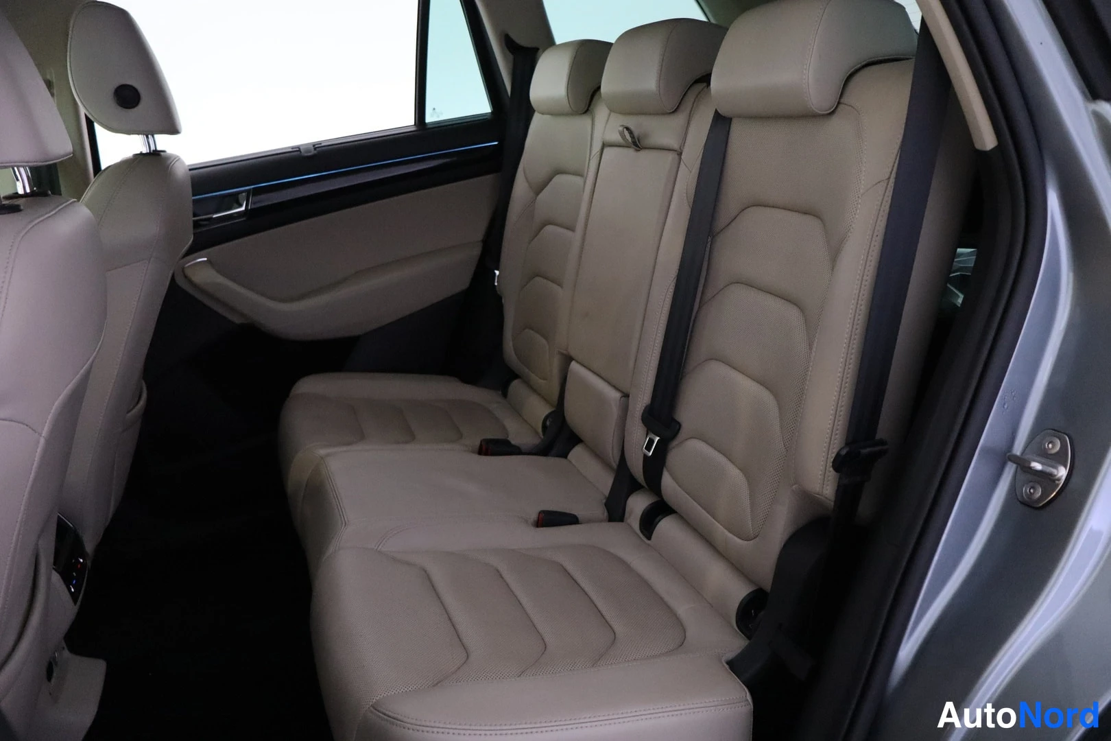 Hopea Skoda Kodiaq 2017, takaistuimet, kuva 10