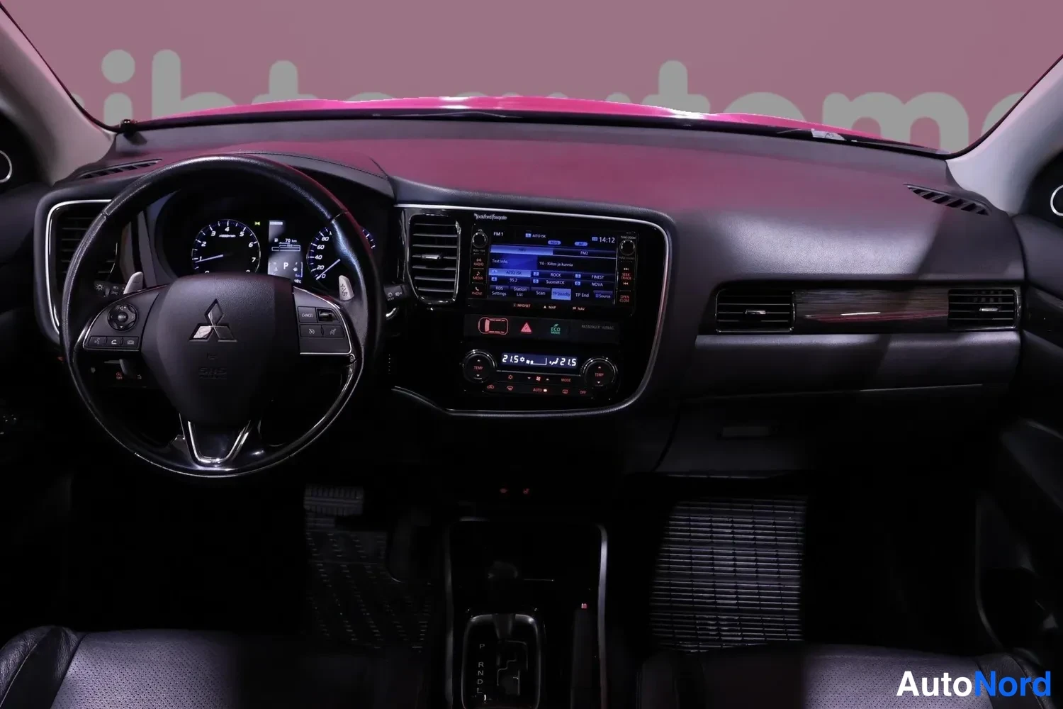 Sininen Mitsubishi Outlander 2017, ohjaamo, kuva 8