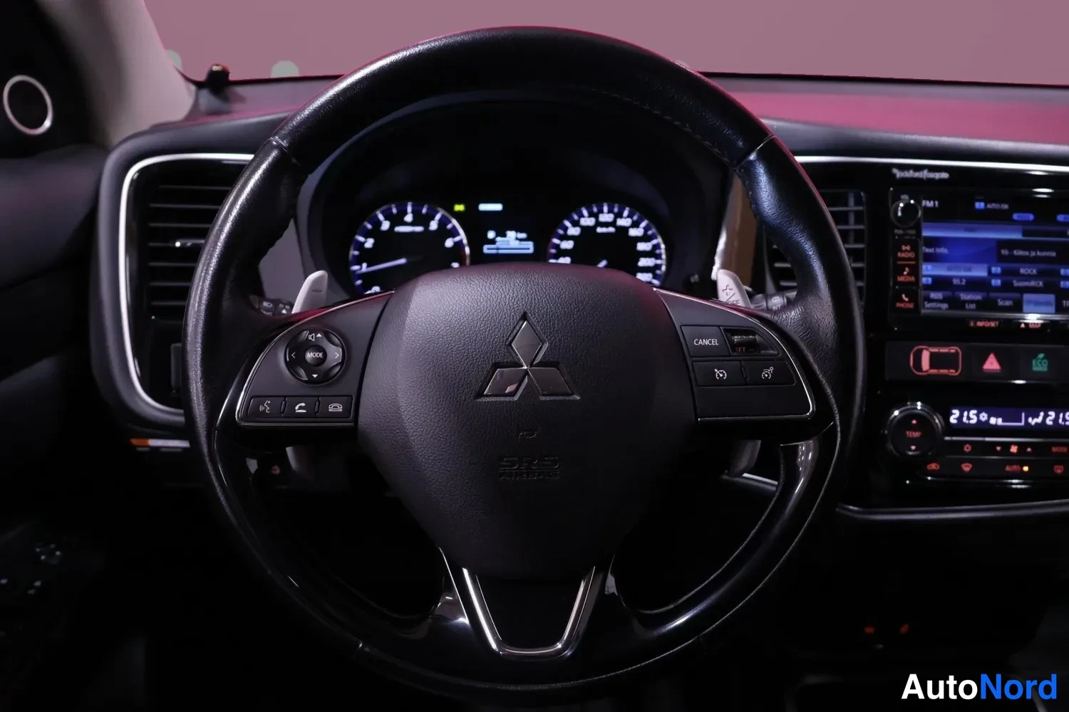Sininen Mitsubishi Outlander 2017, yksityiskohta, kuva 14