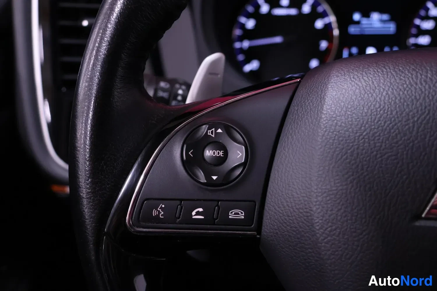 Sininen Mitsubishi Outlander 2017, yksityiskohta, kuva 15