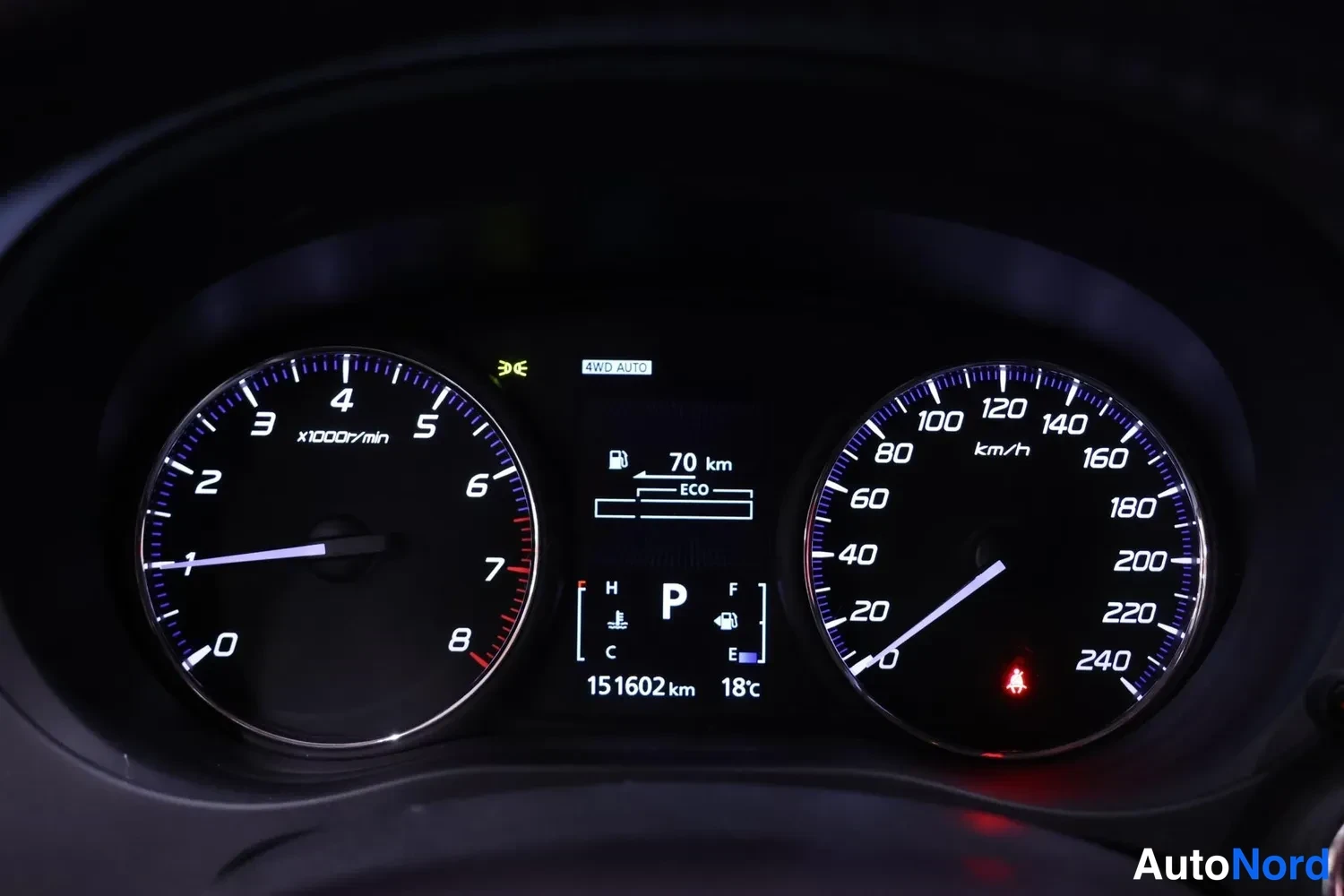 Sininen Mitsubishi Outlander 2017, yksityiskohta, kuva 16