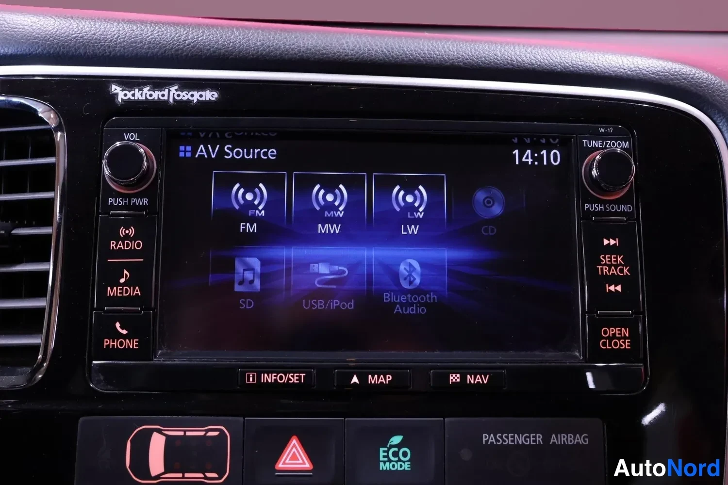 Sininen Mitsubishi Outlander 2017, yksityiskohta, kuva 19