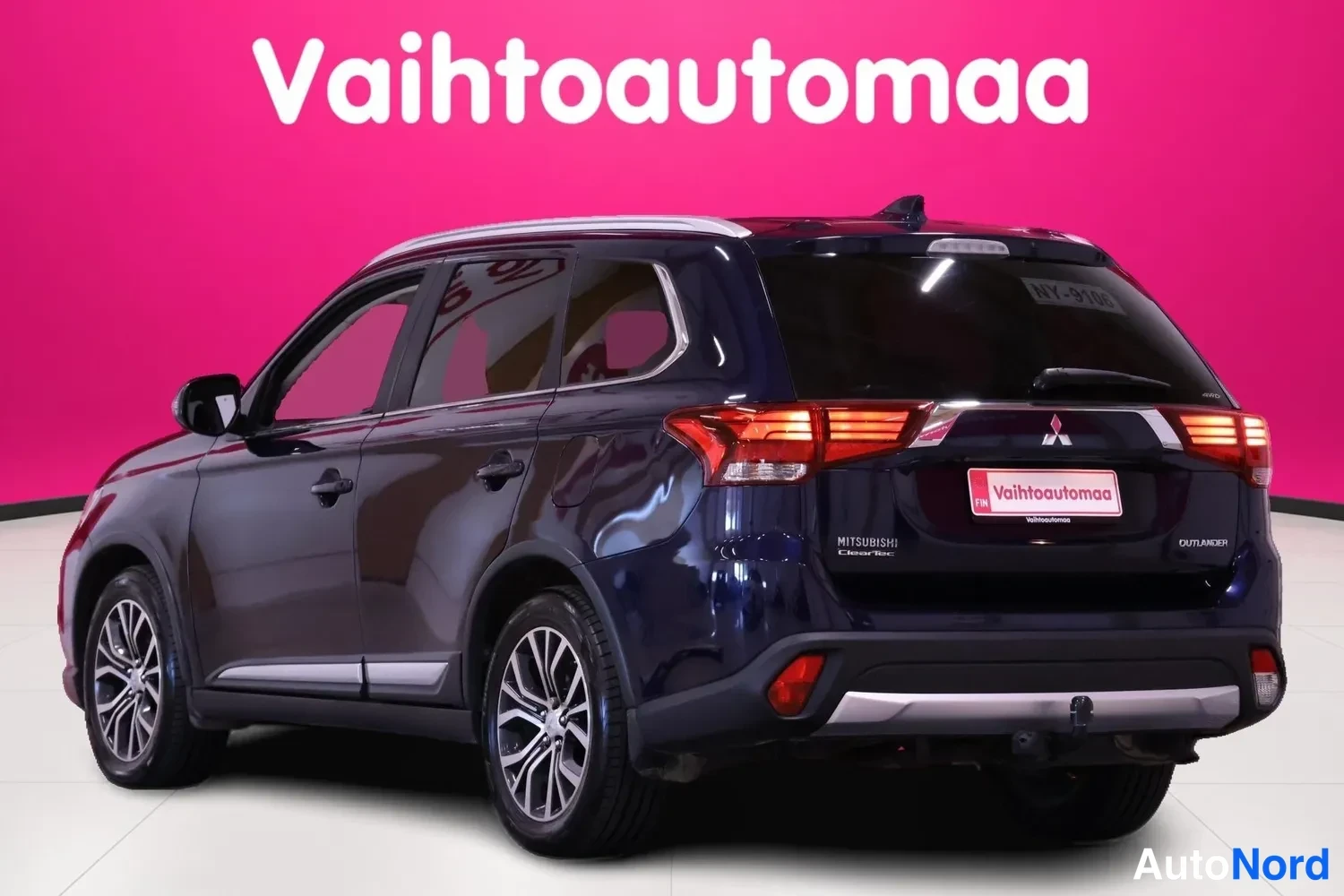 Sininen Mitsubishi Outlander 2017, takaviisto, kuva 6