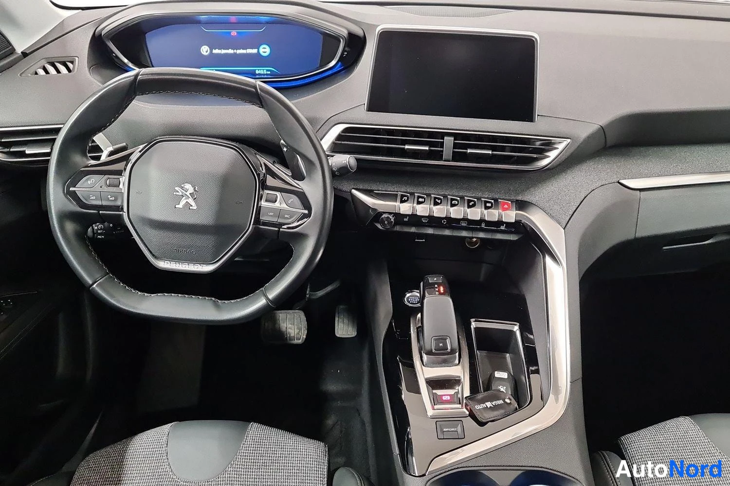 Musta Peugeot 3008 2019, ohjaamo, kuva 6