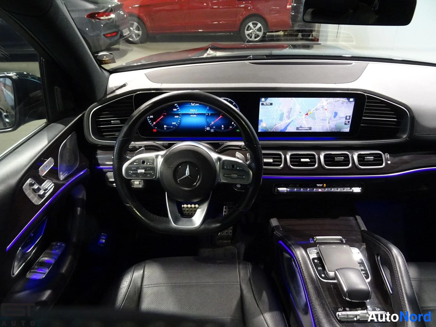 Musta Mercedes-Benz GLS 400 d 4MATIC 2020, ohjaamo, kuva 10